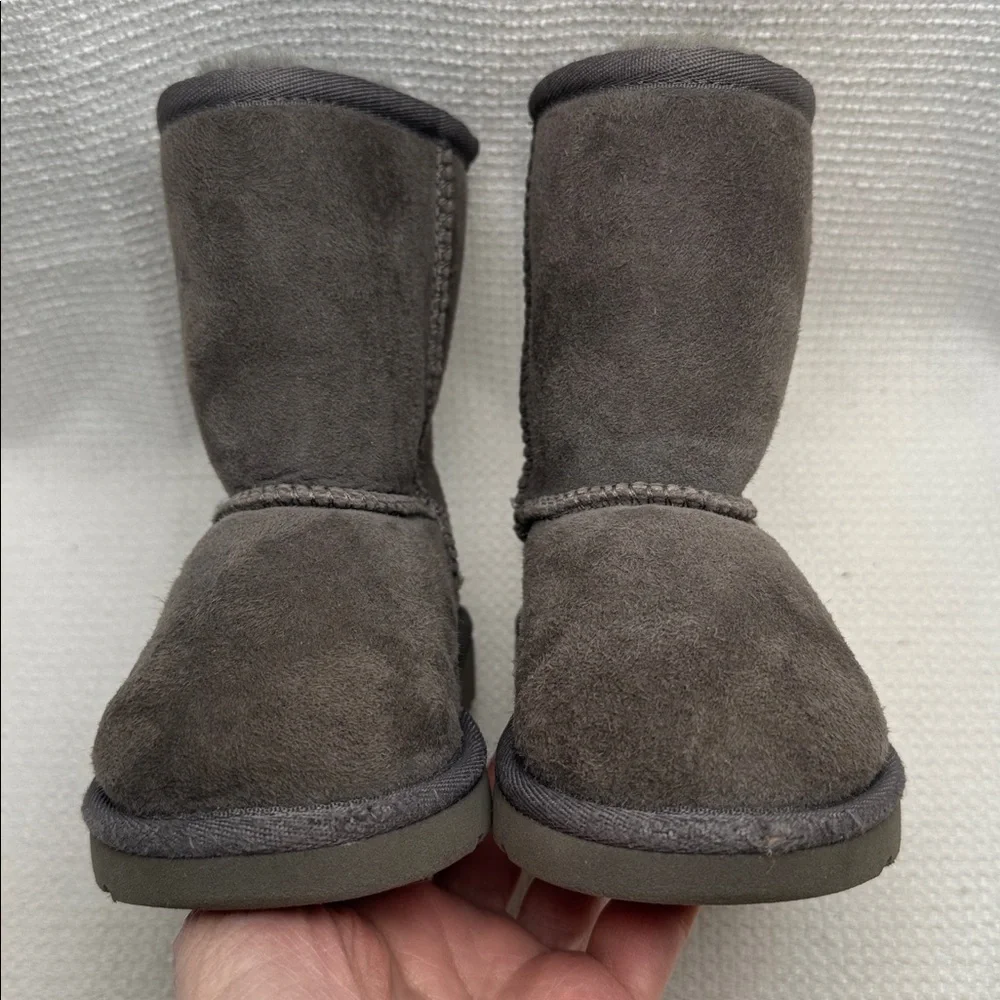 UGG Kids' Classic II Charcoal Suede Boots,Heart & S Detail, Infant sz 7